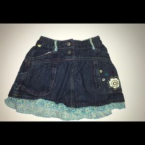 Denim mini skirt with floral embroidery